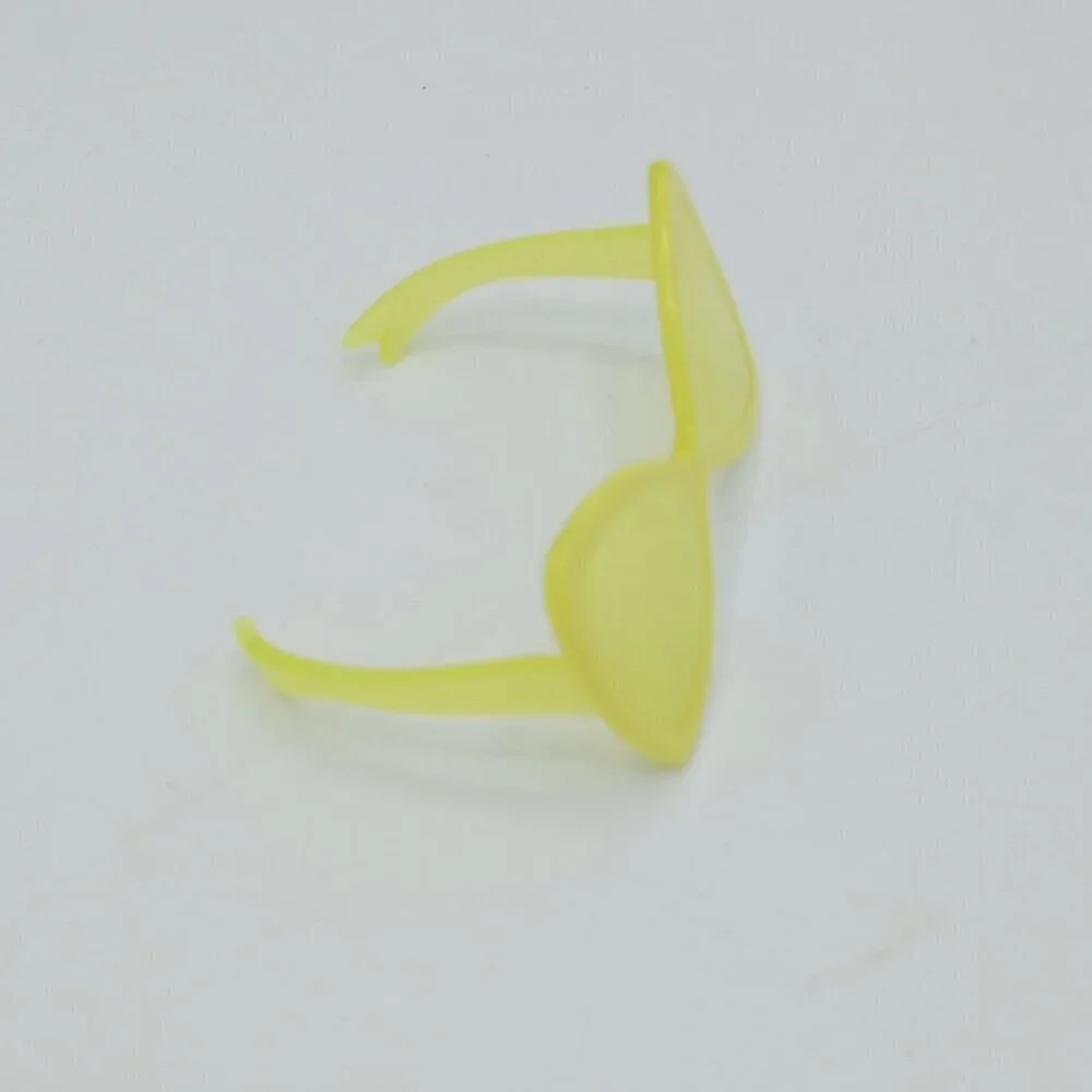 L.O.L. Surprise! OMG Doll Neonlicious Neon Doll Yellow Sparkle Glasses